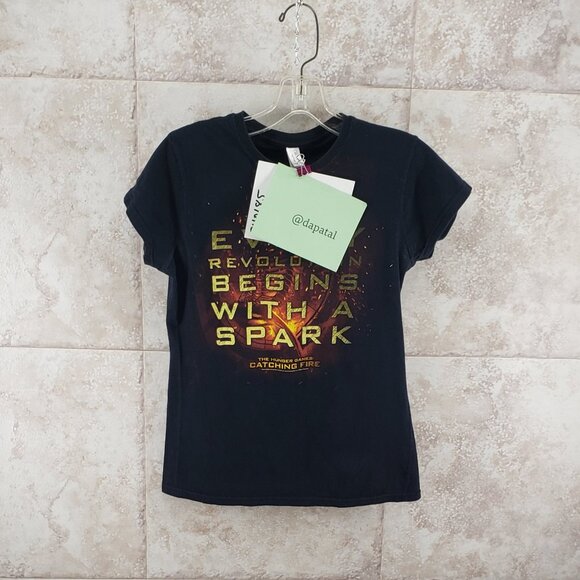 Catching Fire Every Revolution Gildan Short Sleeve Graphic T Shirt Ladies Size M - Picture 4 of 4